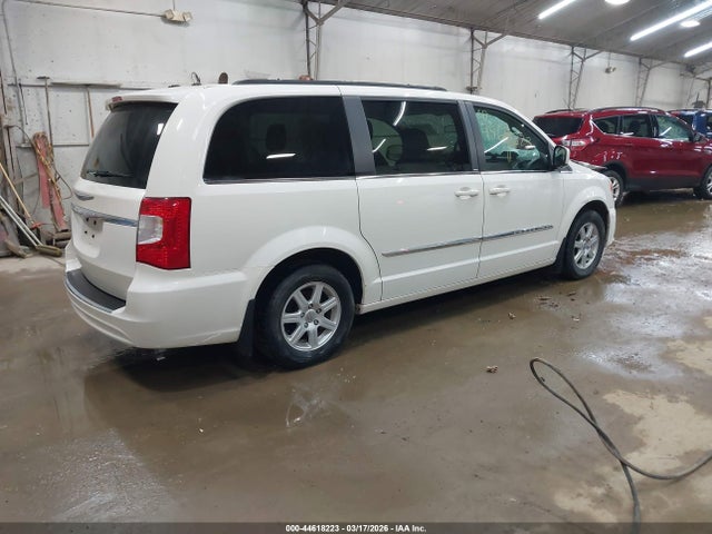 2011 Chrysler Town & Country Touring მანქანა იყიდება აუქციონზე, vin: 2A4RR5DG0BR676646, აუქციონის ნომერი: 44618223