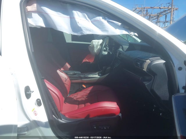 2017 LEXUS IS 200T JTHBA1D21H5044318 Photo 4