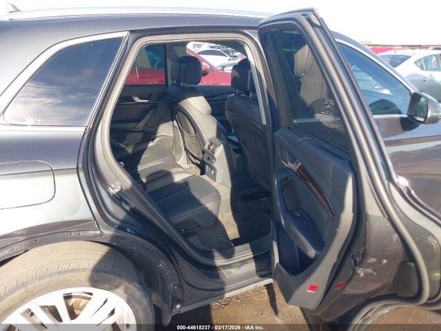 WA1BNAFY6K2030666 Audi Q5 45 Premium