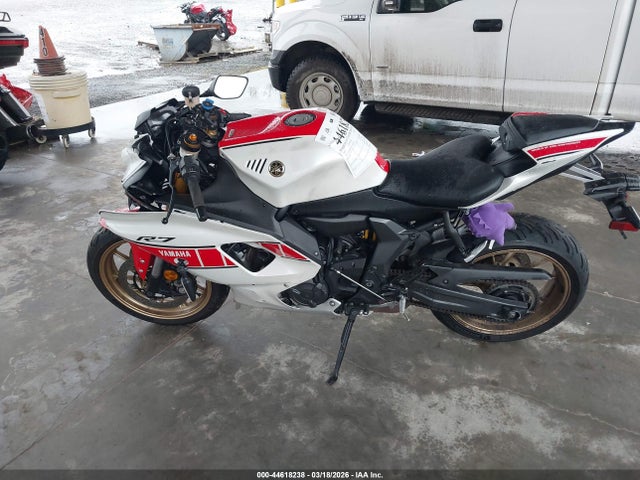 Yamaha Yzfr7 2022 JYARM38E9NA003229 Image 13