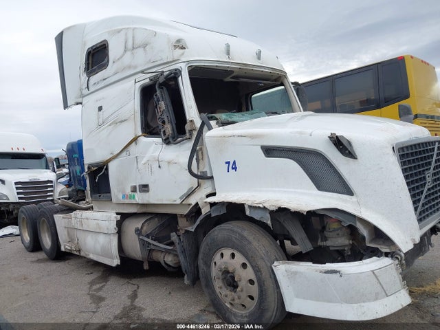 Aukcja sprzedaży 2016 Volvo Vn Vnl, vin: 4V4NC9EH3GN969602, numer aukcji: 44618246