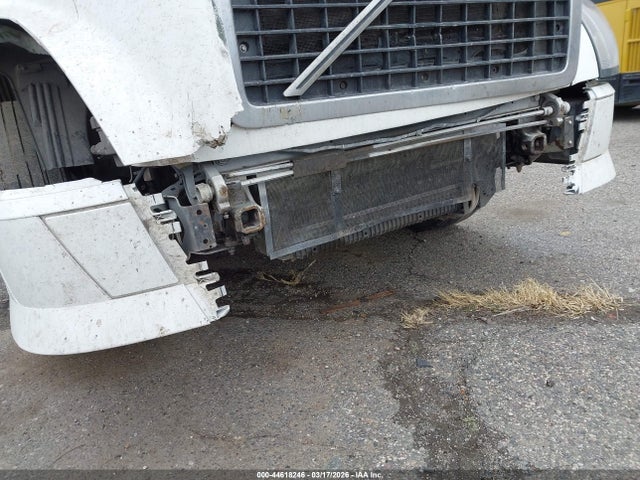 Aukcja sprzedaży 2016 Volvo Vn Vnl, vin: 4V4NC9EH3GN969602, numer aukcji: 44618246