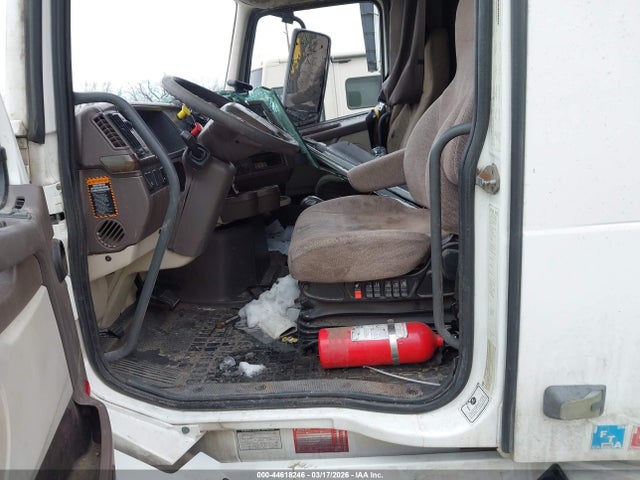 Aukcja sprzedaży 2016 Volvo Vn Vnl, vin: 4V4NC9EH3GN969602, numer aukcji: 44618246