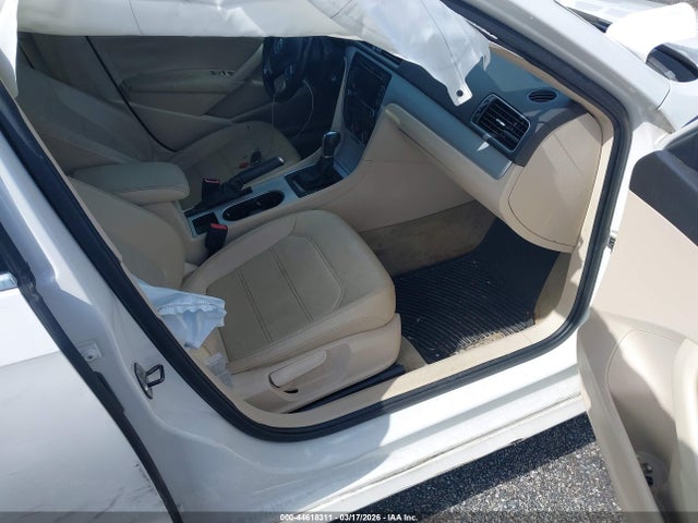 2013 Volkswagen Passat 2.0l Tdi Se მანქანა იყიდება აუქციონზე, vin: 1VWBN7A30DC007219, აუქციონის ნომერი: 44618311