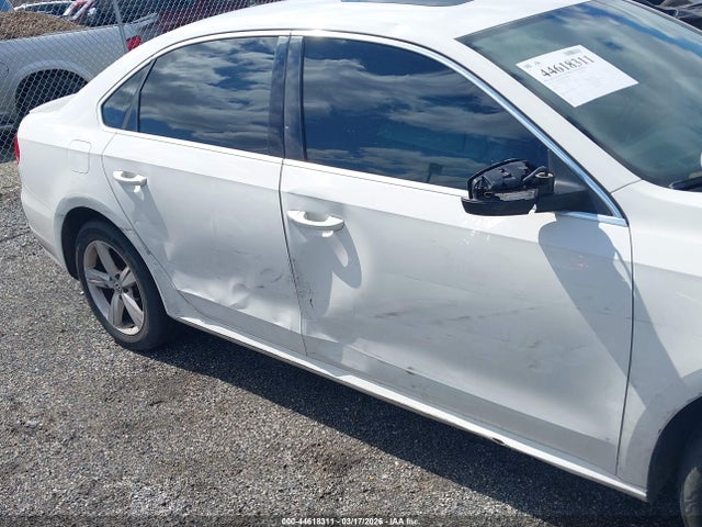 2013 Volkswagen Passat 2.0l Tdi Se მანქანა იყიდება აუქციონზე, vin: 1VWBN7A30DC007219, აუქციონის ნომერი: 44618311