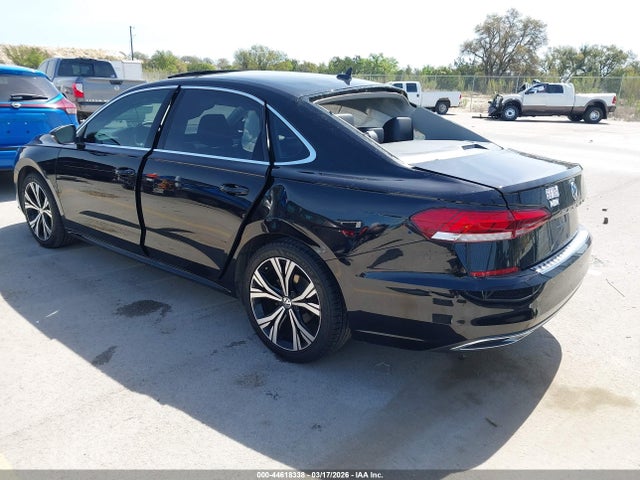 Aukcja sprzedaży 2022 Volkswagen Passat 2.0t Se, vin: 1VWSA7A39NC004588, numer aukcji: 44618338