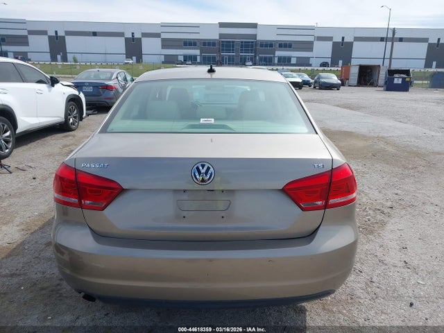 44618359 :رقم المزاد ، 1VWAS7A30FC118263 vin ، 2015 Volkswagen Passat 1.8t Limited Edition مزاد بيع