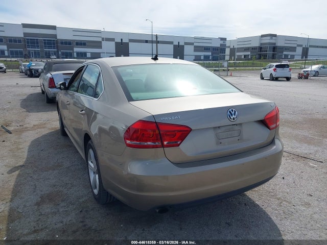 44618359 :رقم المزاد ، 1VWAS7A30FC118263 vin ، 2015 Volkswagen Passat 1.8t Limited Edition مزاد بيع