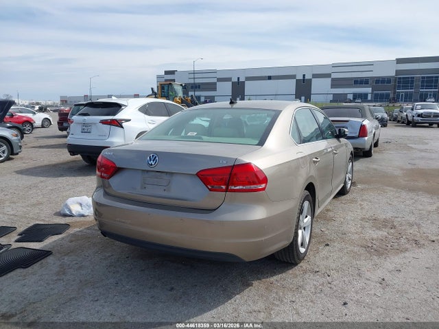 44618359 :رقم المزاد ، 1VWAS7A30FC118263 vin ، 2015 Volkswagen Passat 1.8t Limited Edition مزاد بيع