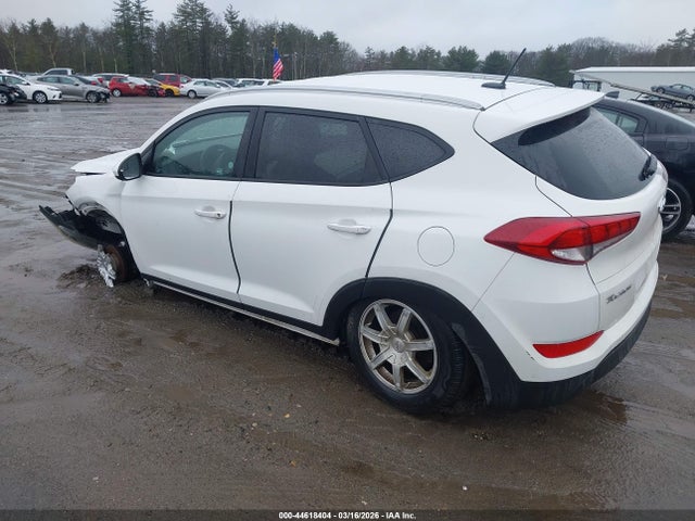 KM8J3CA47HU515866 Hyundai TUCSON SE