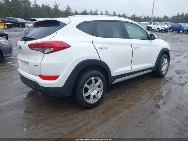 KM8J3CA47HU515866 Hyundai TUCSON SE