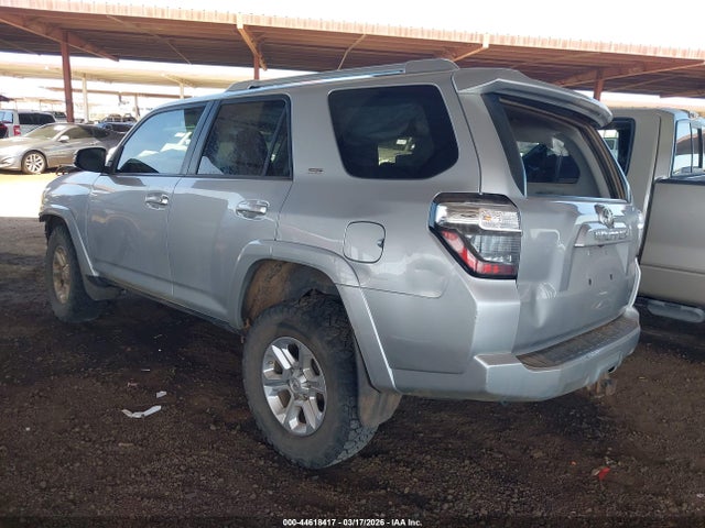 2016 TOYOTA 4RUNNER JTEBU5JR8G5312972 Photo 2