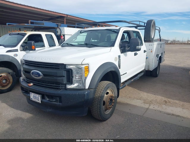 Ford F-550 Chassis Xl 2017 1FD0W5HT6HED87996 Image 2
