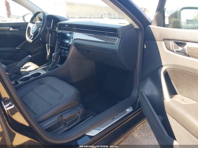 2020 Volkswagen Passat 2.0t R-line მანქანა იყიდება აუქციონზე, vin: 1VWMA7A37LC008676, აუქციონის ნომერი: 44618451