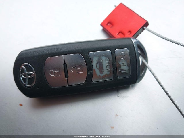 3MYDLBYV5HY178932 Toyota YARIS IA