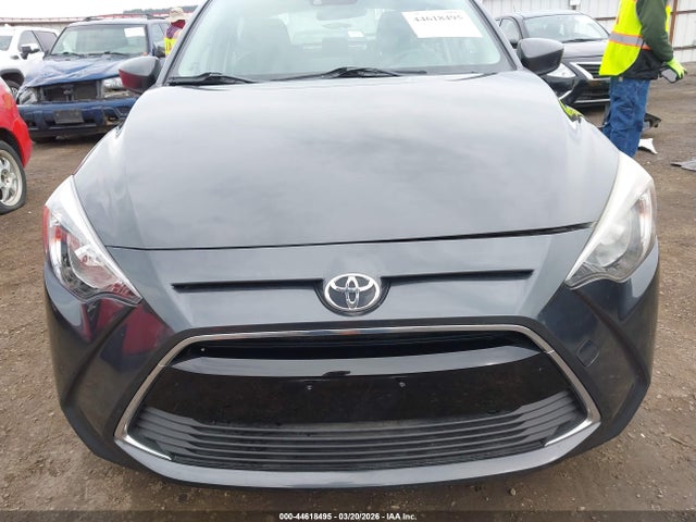 3MYDLBYV5HY178932 Toyota YARIS IA