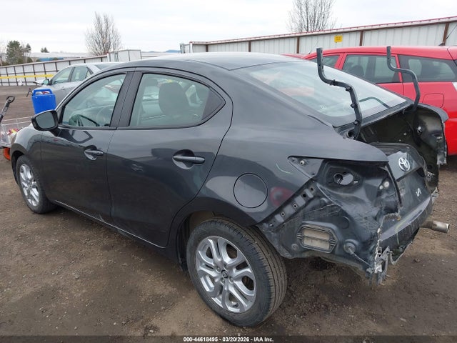 3MYDLBYV5HY178932 Toyota YARIS IA
