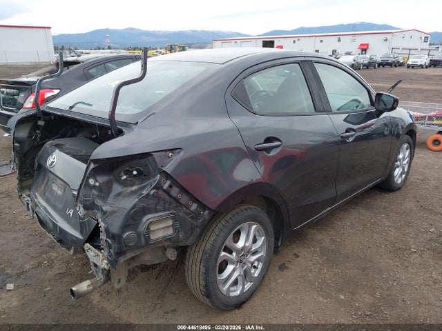 3MYDLBYV5HY178932 Toyota YARIS IA