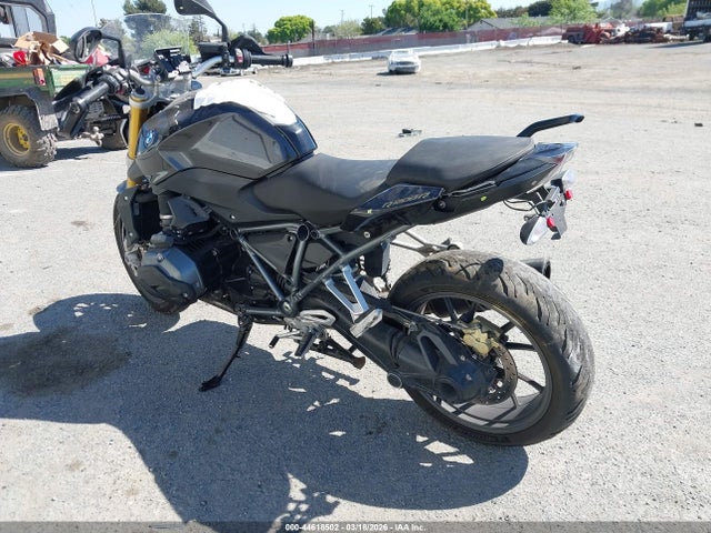 WB10A1402GZ197382 BMW R1200 R