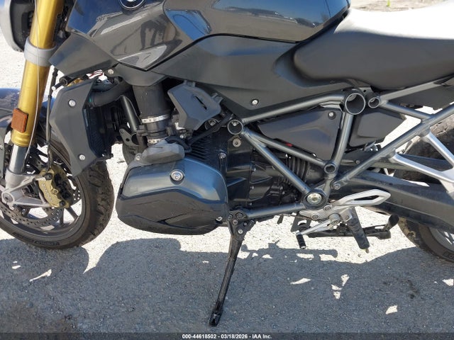 WB10A1402GZ197382 BMW R1200 R