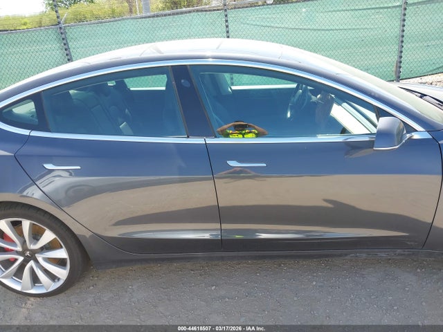 Продаж на аукціоні авто 2019 Tesla Model 3 Long Range/performance, vin: 5YJ3E1EB1KF231203, номер лоту: 44618507