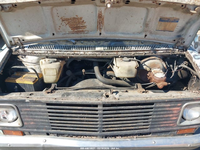 44618521 :رقم المزاد ، TGL2674528487 vin ، 1977 Gmc Van مزاد بيع