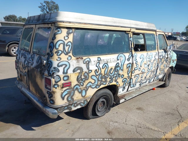 44618521 :رقم المزاد ، TGL2674528487 vin ، 1977 Gmc Van مزاد بيع