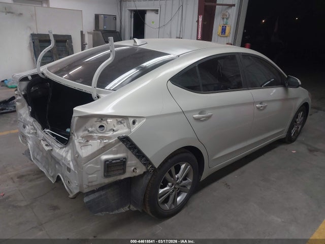 2017 HYUNDAI ELANTRA KMHD84LF0HU418107 Photo 3