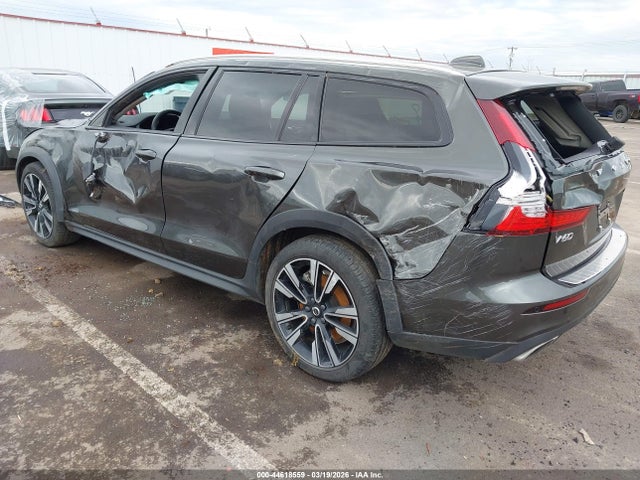 YV4102WK3N1086282 Volvo V60 Cross Country T5