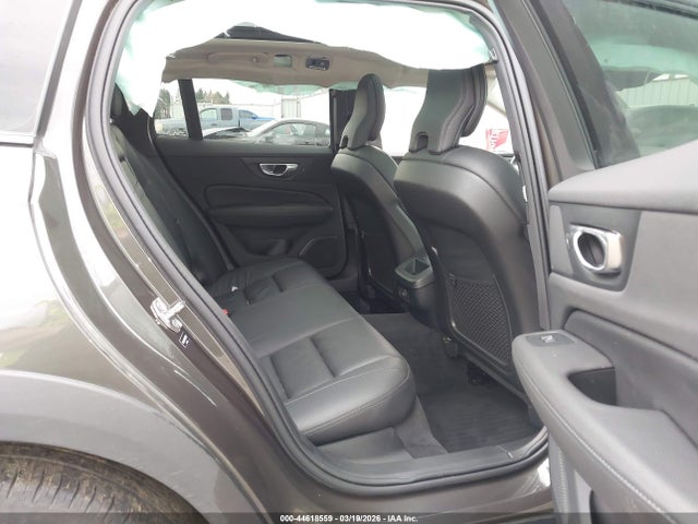 YV4102WK3N1086282 Volvo V60 Cross Country T5