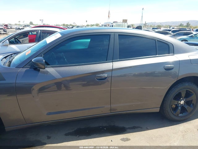 2C3CDXHG3EH274635 Dodge Charger Sxt