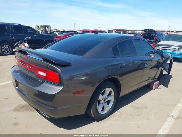2C3CDXHG3EH274635 Dodge Charger Sxt