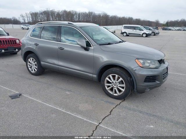 2013 VOLKSWAGEN TOUAREG WVGEF9BP2DD009196