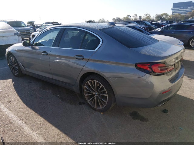 2023 BMW 530 WBA53BH05PWY02741 Photo 2