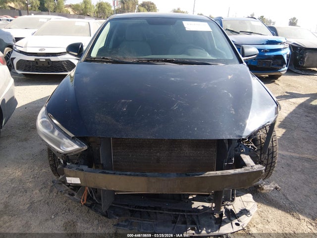 Продажа на аукционе авто 2018 Hyundai Elantra Sel, vin: 5NPD84LF2JH315341, номер лота: 44618659