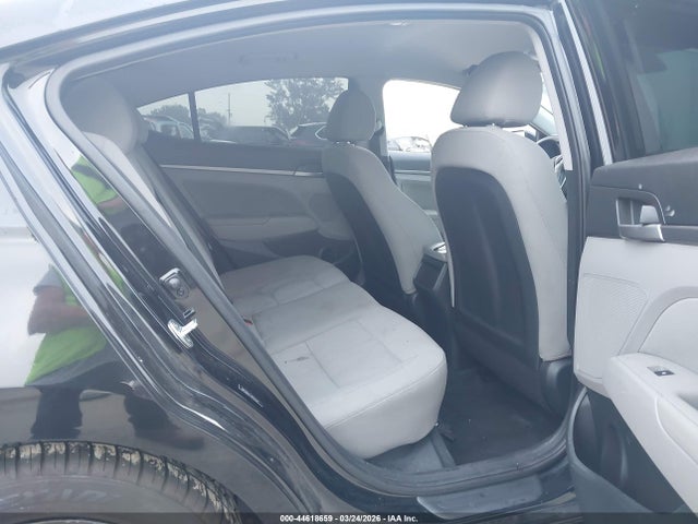 Продажа на аукционе авто 2018 Hyundai Elantra Sel, vin: 5NPD84LF2JH315341, номер лота: 44618659