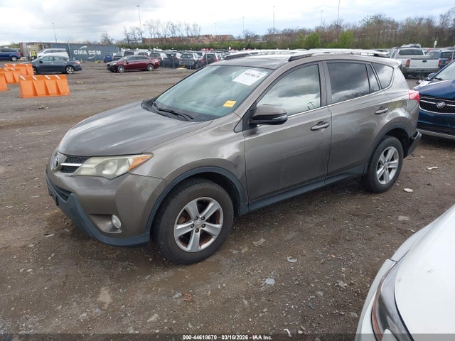 Toyota Rav4 Xle 2014 JTMRFREV7ED083442 Image 2