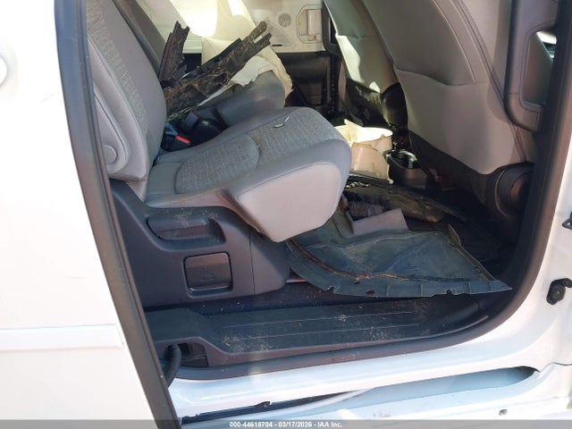 44618704 :رقم المزاد ، 5TDKSKFC8SS175712 vin ، 2025 Toyota Sienna Le مزاد بيع