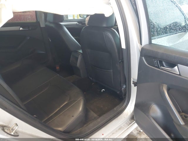 Aukcja sprzedaży 2015 Volkswagen Passat 1.8t Wolfsburg Edition, vin: 1VWAT7A32FC073985, numer aukcji: 44618720