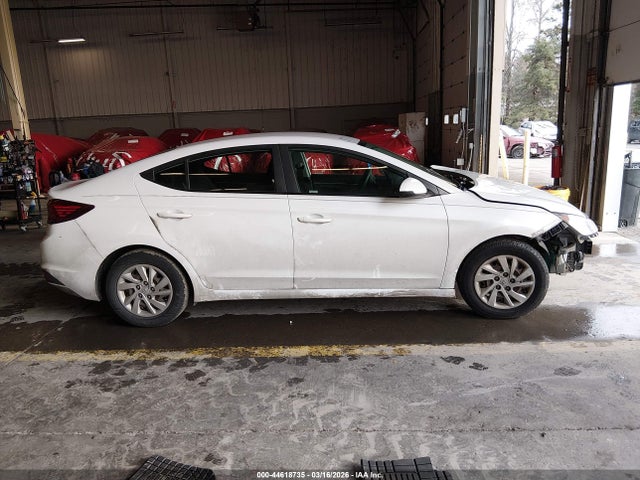 Hyundai ELANTRA SE 2019 5NPD74LFXKH452287 Image 14