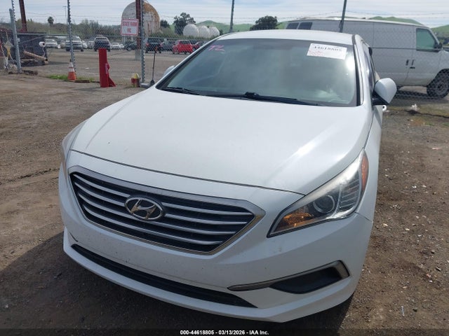 Hyundai SONATA SE 2016 5NPE24AF7GH373933 Image 12