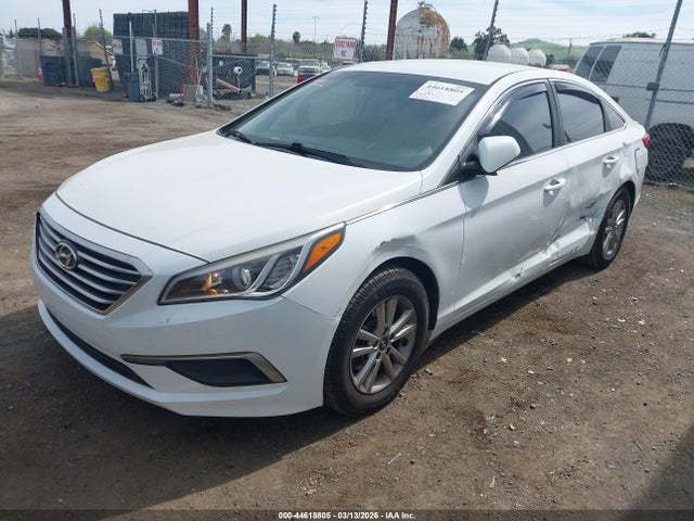 Hyundai SONATA SE 2016 5NPE24AF7GH373933 Image 2