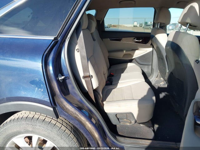 Продажа на аукционе авто 2017 Kia Sorento 2.4l Lx, vin: 5XYPGDA31HG283556, номер лота: 44618840