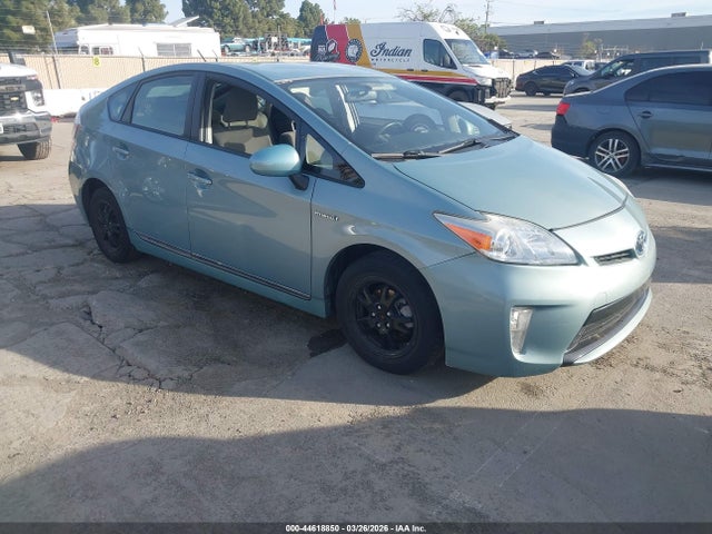 Toyota Prius Two 2015 JTDKN3DU9F2004392 main image