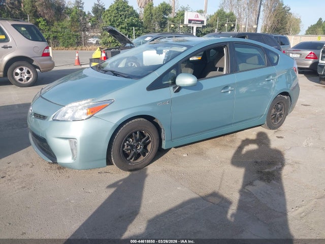 Toyota Prius Two 2015 JTDKN3DU9F2004392 Image 2