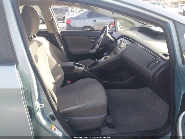 Toyota Prius Two 2015 JTDKN3DU9F2004392 Image 5