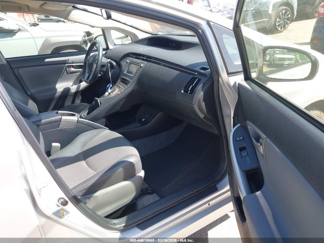 Toyota Prius Four 2015 JTDKN3DU1F0409108 Image 5