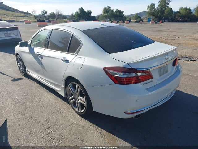 1HGCR3F94GA011180 Honda Accord Touring