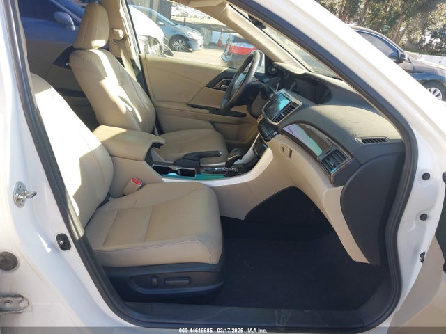 1HGCR3F94GA011180 Honda Accord Touring