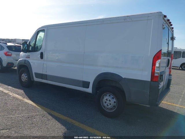 44618903 :رقم المزاد ، 3C6TRVAG2HE532145 vin ، 2017 Ram Promaster 1500 مزاد بيع